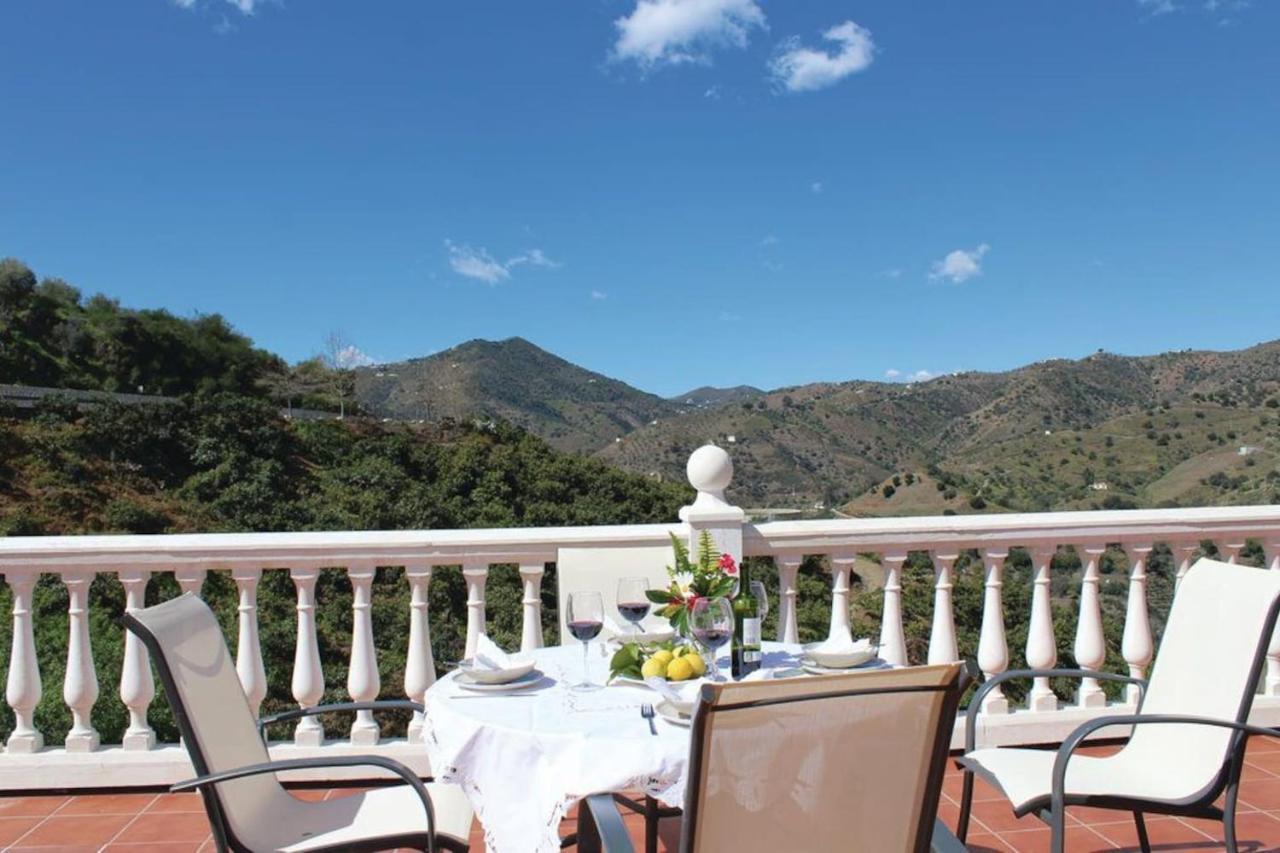 Fuentezuelas Pool Villa Sayalonga エクステリア 写真