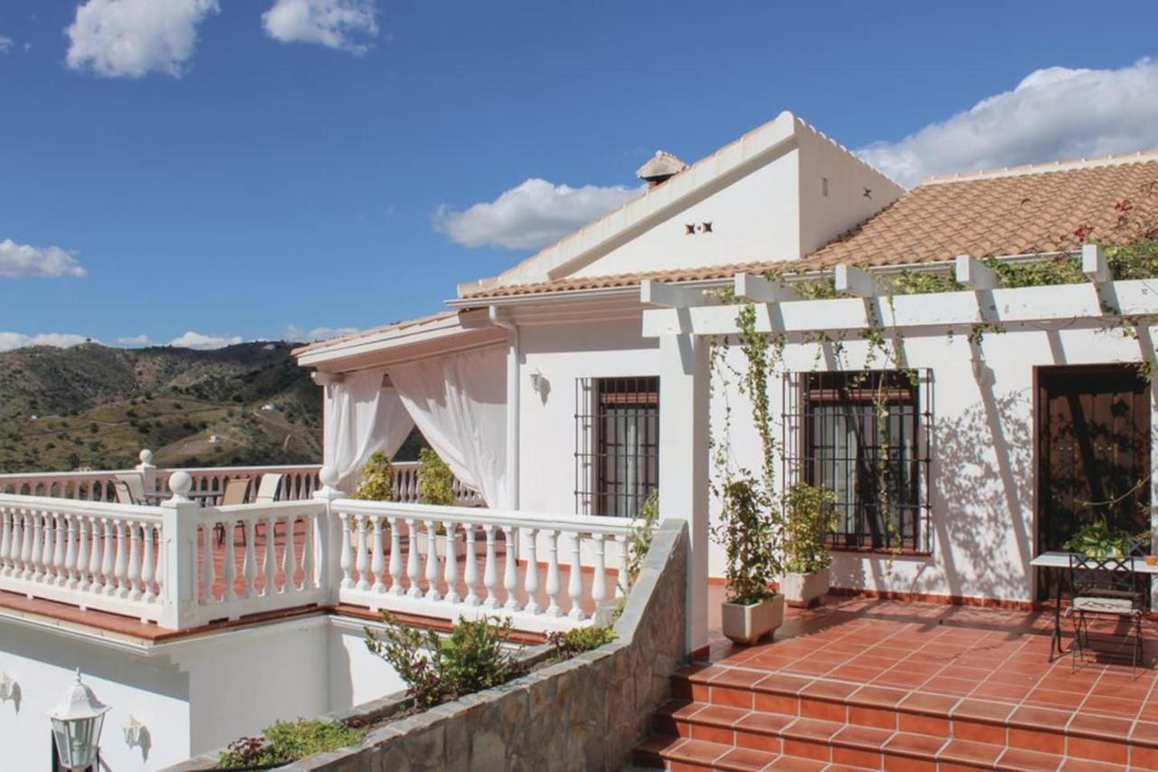 Fuentezuelas Pool Villa Sayalonga エクステリア 写真
